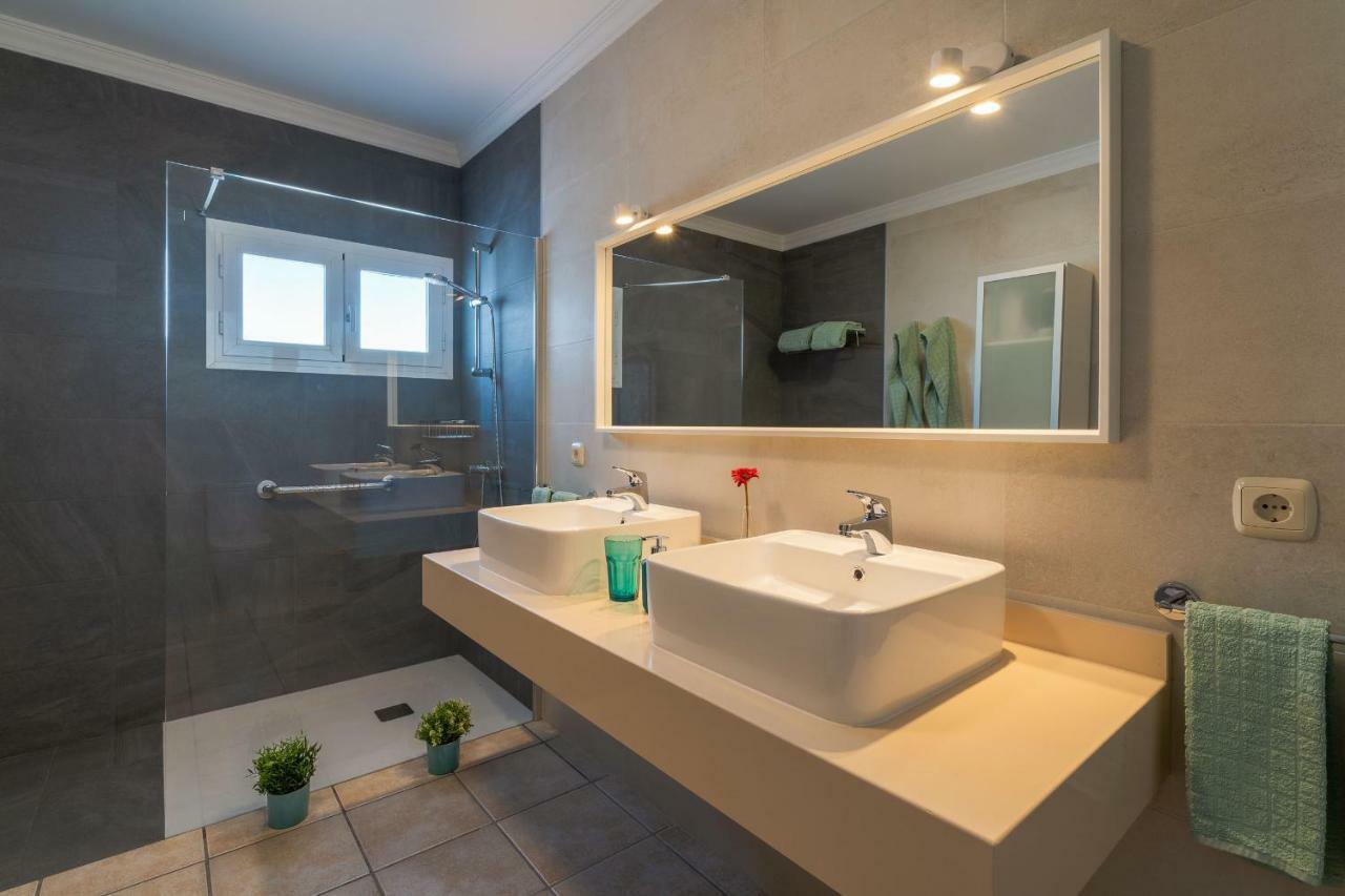 Casa Villa La Vega Tías Extérieur photo